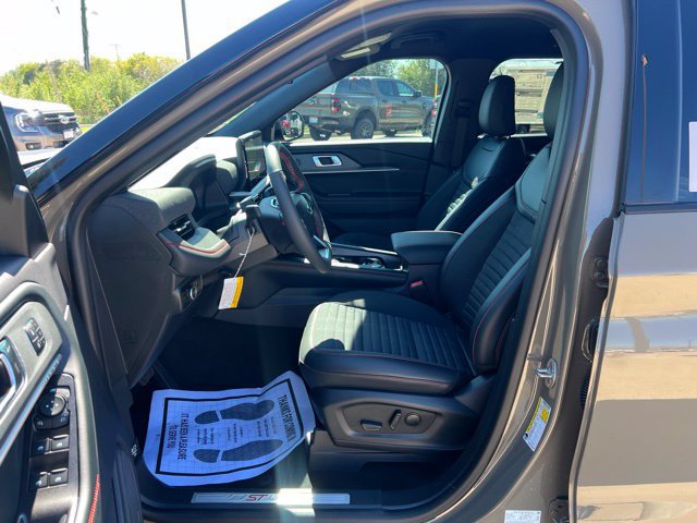 New 2027 Ford Explorer ST-Line w/ Premium Package RWD image 12
