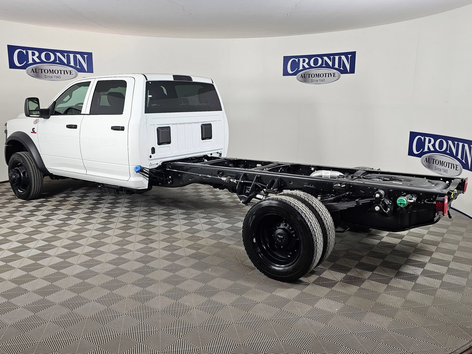 New 2026 RAM 5500 Tradesman AWD/4WD image 30