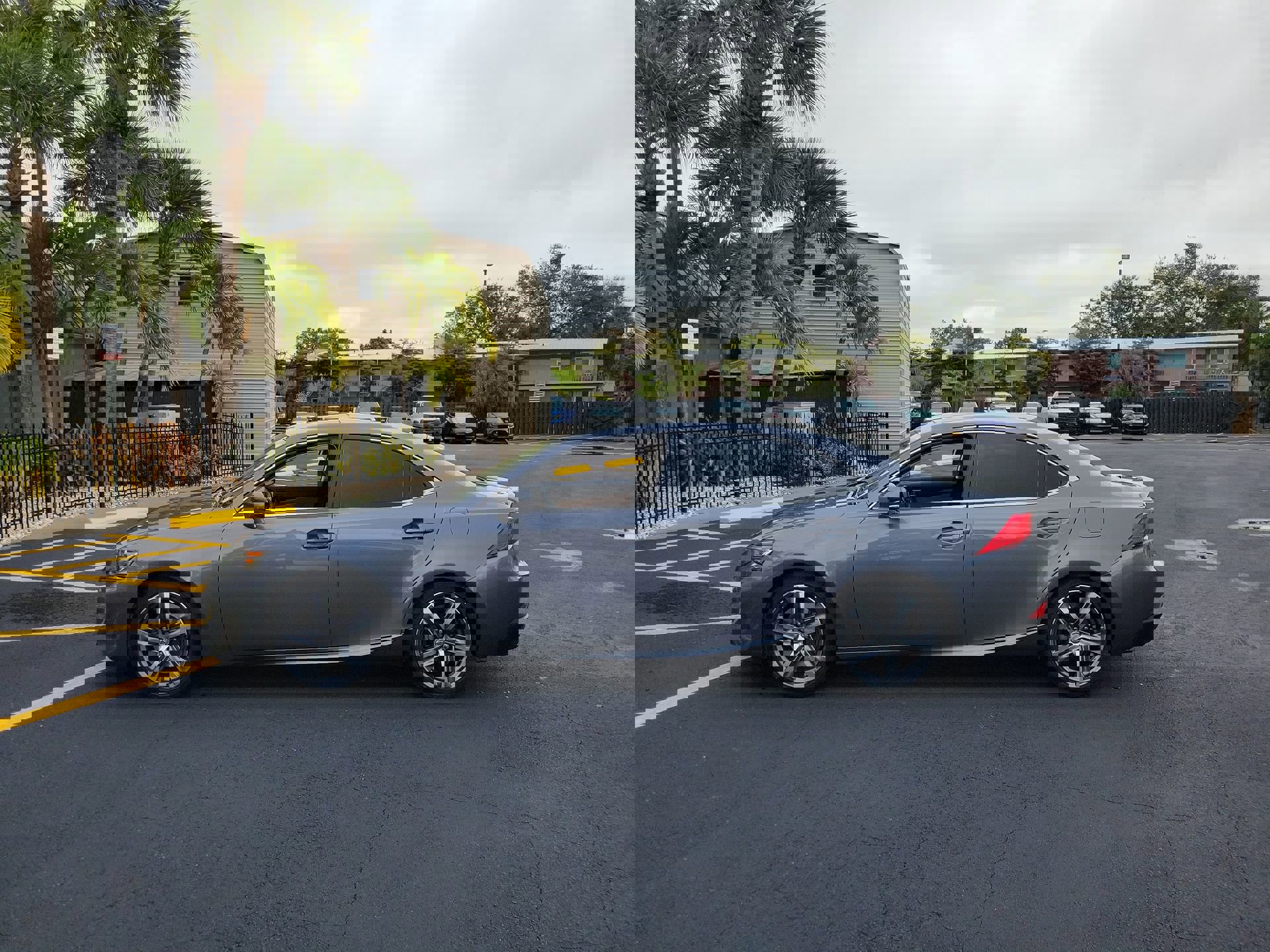 Used 2019 Lexus IS 300 w/ Premium Package image 9