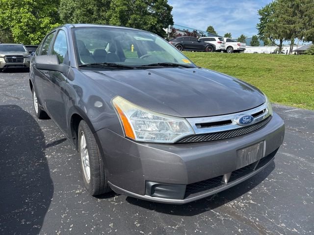 Used 2011 Ford Focus SE FWD image 1