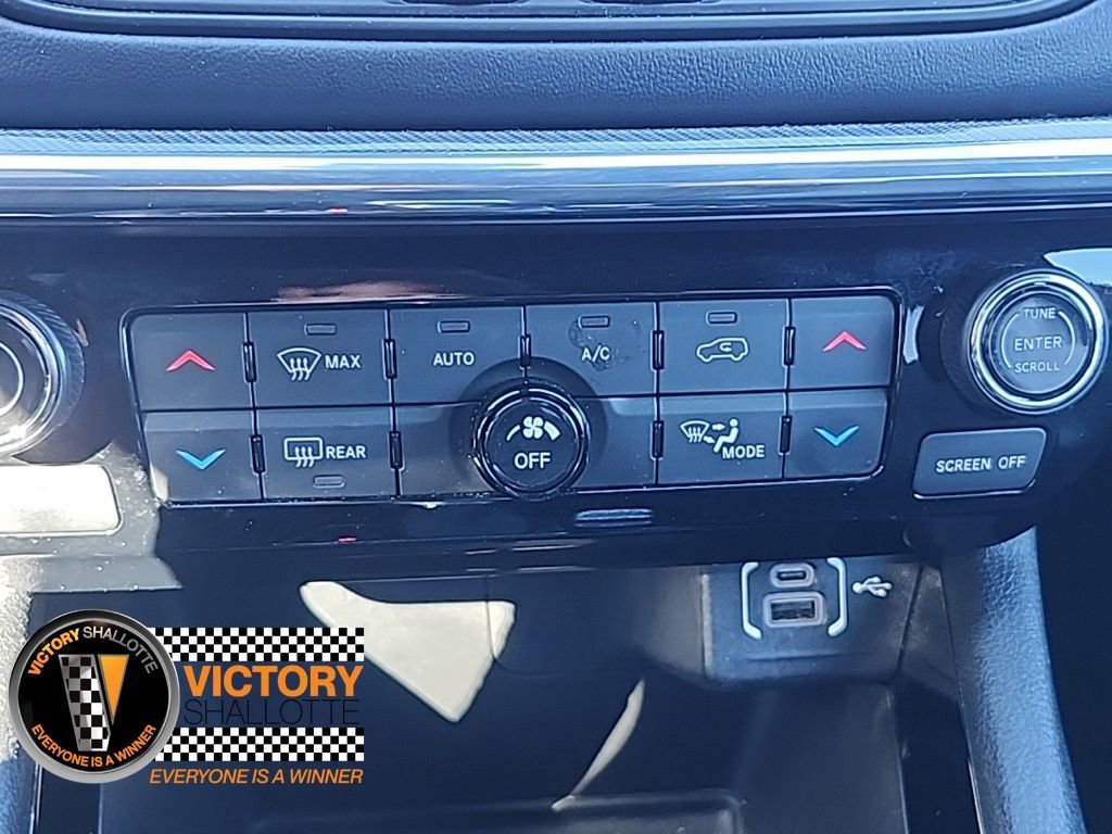 Used 2023 Jeep Compass Limited image 7