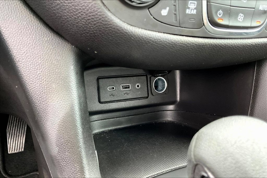 Used 2024 Chevrolet Equinox LT AWD/4WD image 18