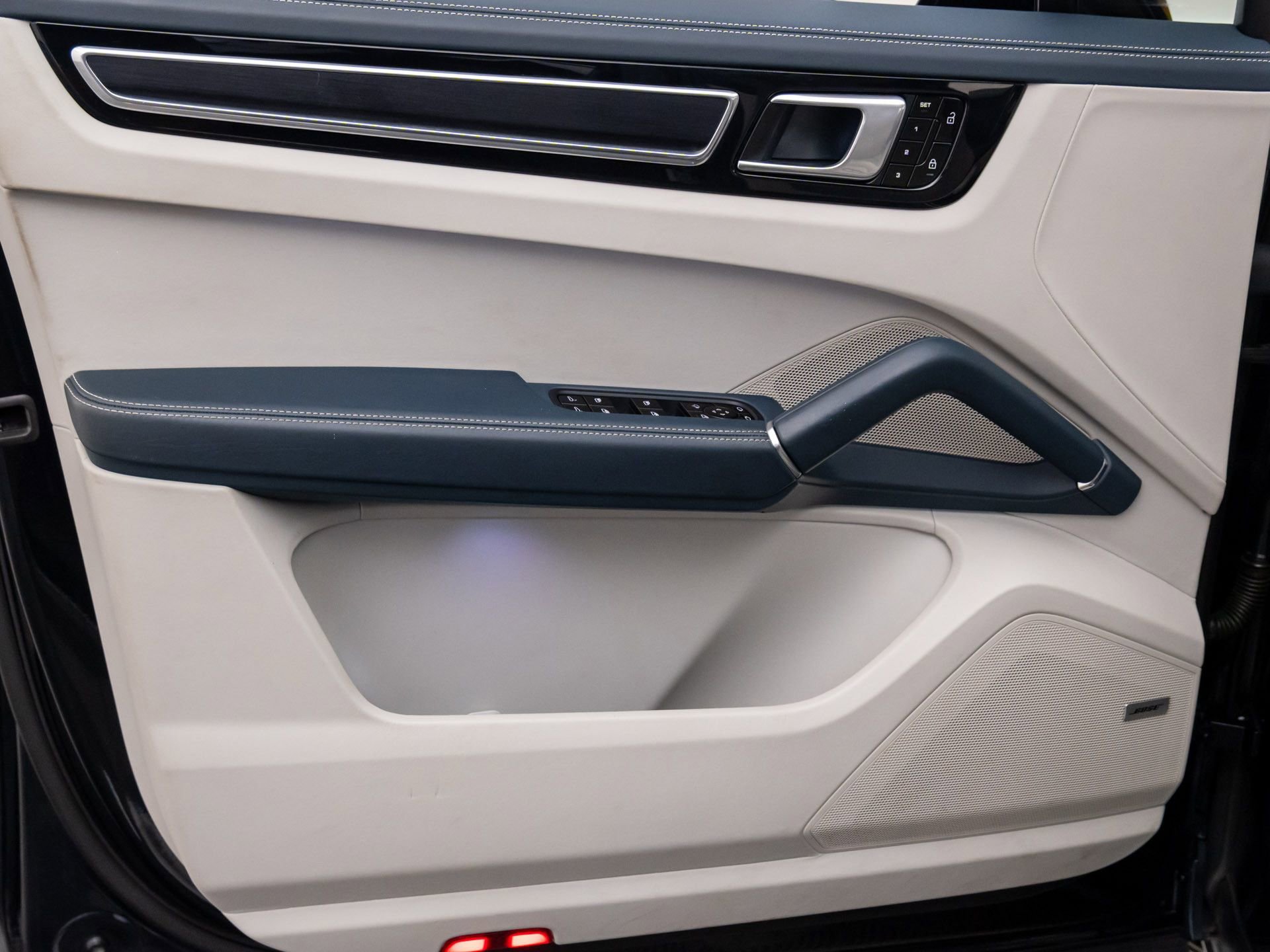 Used 2021 Porsche Cayenne GTS image 14