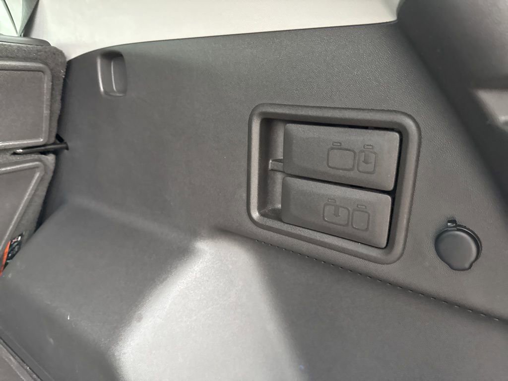 Used 2020 GMC Terrain SLT w/ Preferred Package image 23