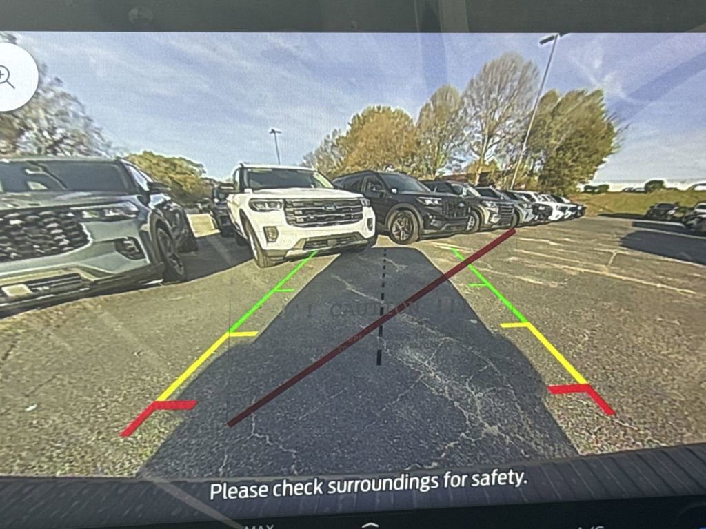 New 2025 Ford Maverick XL image 28