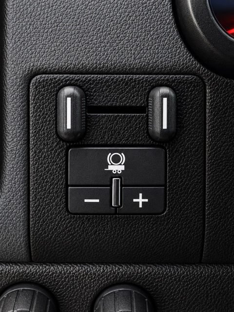 Used 2021 Chevrolet Colorado Z71 w/ Safety Package AWD/4WD image 23