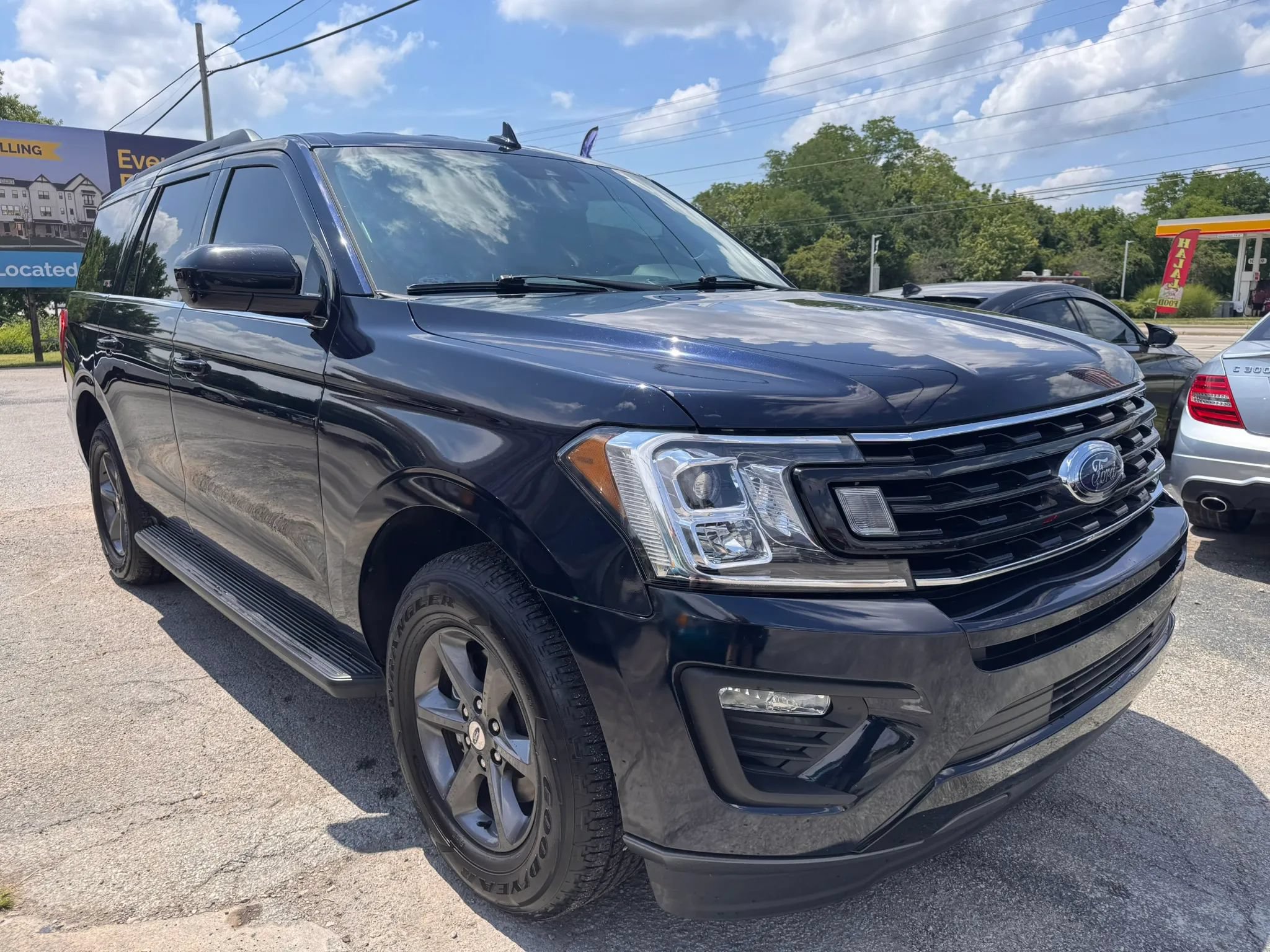 Used 2021 Ford Expedition XL AWD/4WD image 9