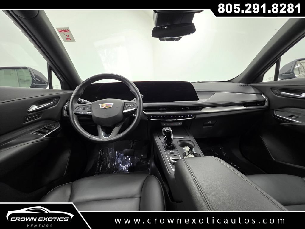 Used 2025 Cadillac XT4 Premium Luxury w/ Cold Weather Package FWD image 18