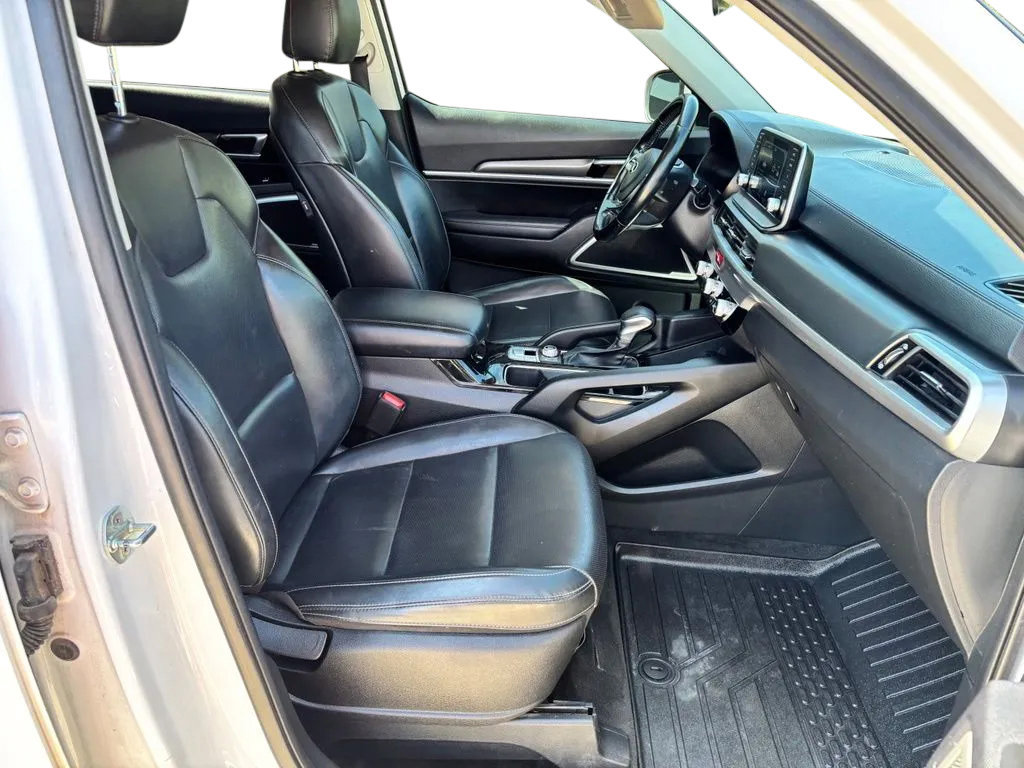 Used 2021 Kia Telluride LX AWD/4WD image 31