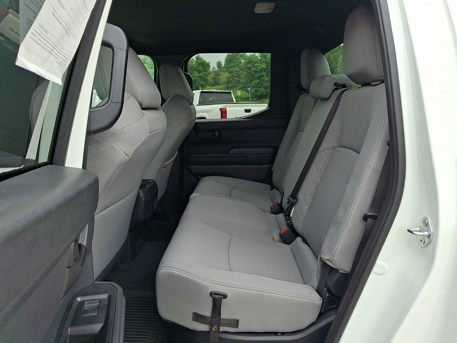 Certified 2025 Toyota Tacoma SR5 AWD/4WD image 10