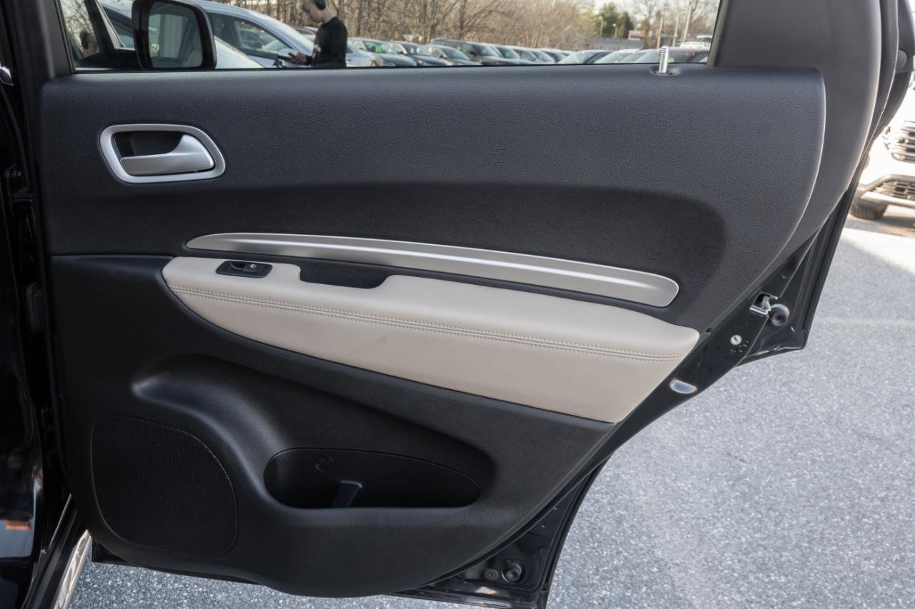 Used 2019 Dodge Durango SXT image 29