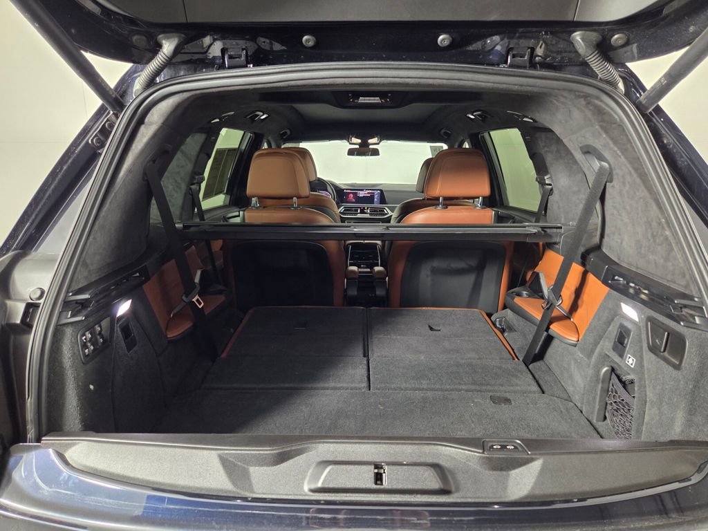Used 2022 BMW X7 xDrive40i w/ M Sport Package image 27