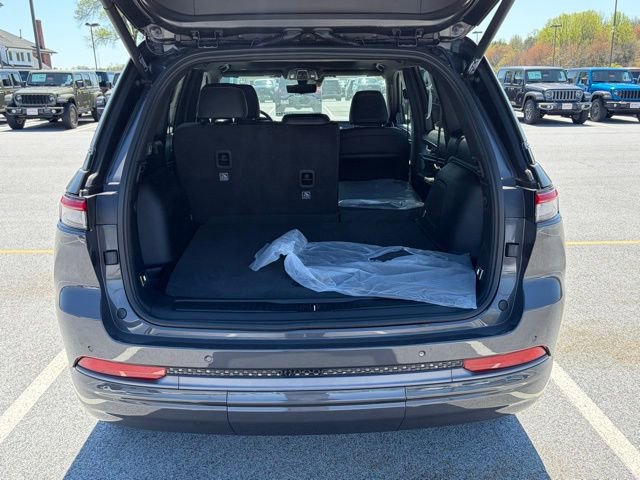 New 2026 Jeep Grand Cherokee Limited AWD/4WD image 7