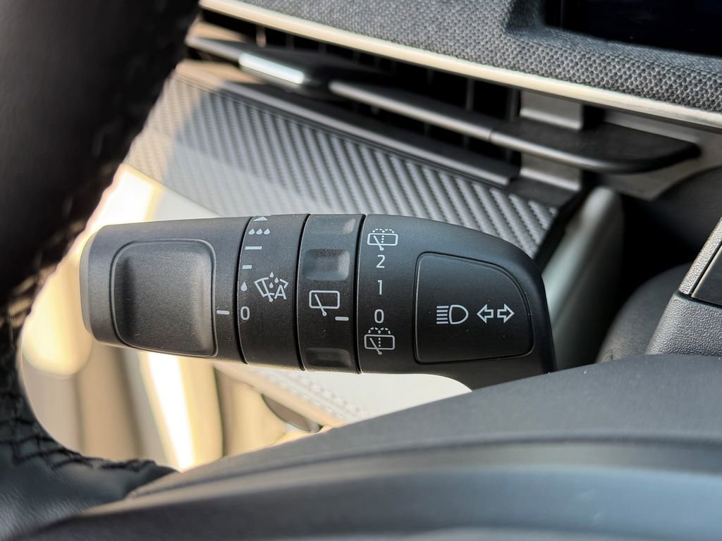 Used 2025 Ford Mustang Mach-E Premium AWD/4WD image 35