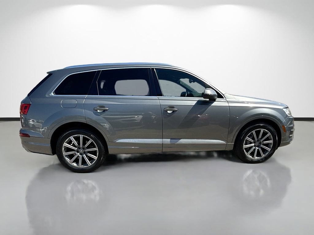 Used 2018 Audi Q7 3.0T Premium Plus w/ Premium Plus Package AWD/4WD image 2