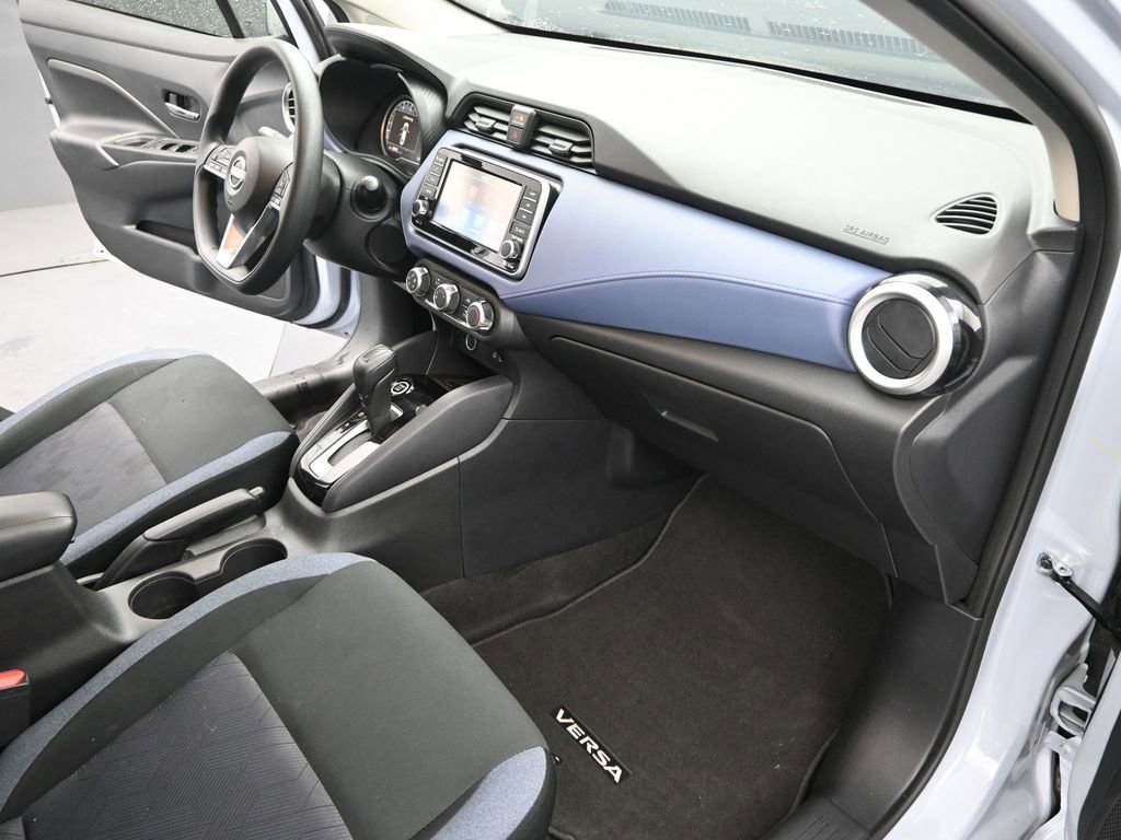 Used 2024 Nissan Versa SV w/ Trunk Package image 22