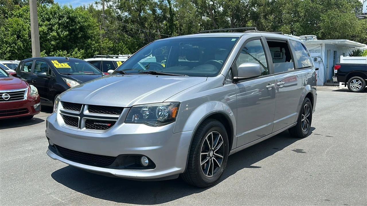 Used 2018 Dodge Grand Caravan GT FWD image 2