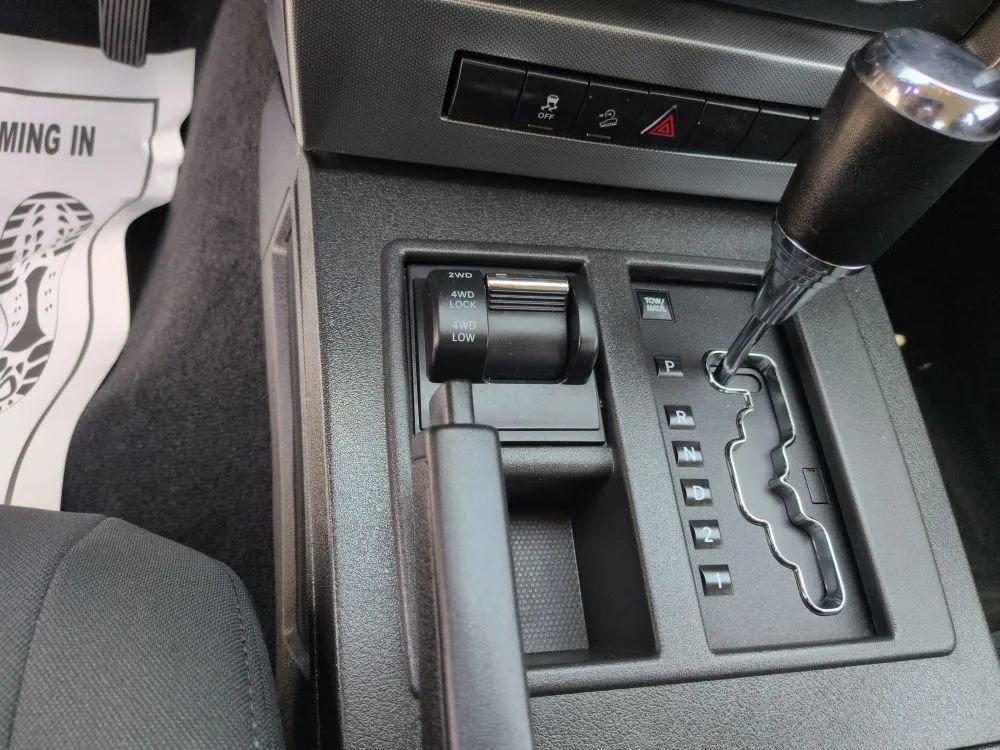 Used 2011 Jeep Liberty Sport image 21