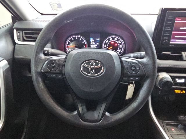 Used 2022 Toyota RAV4 LE image 19