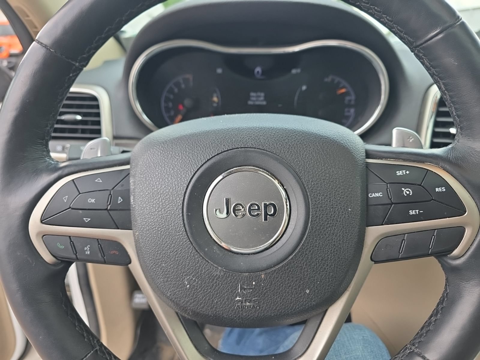 Used 2017 Jeep Grand Cherokee Limited w/ Luxury Group II AWD/4WD image 14