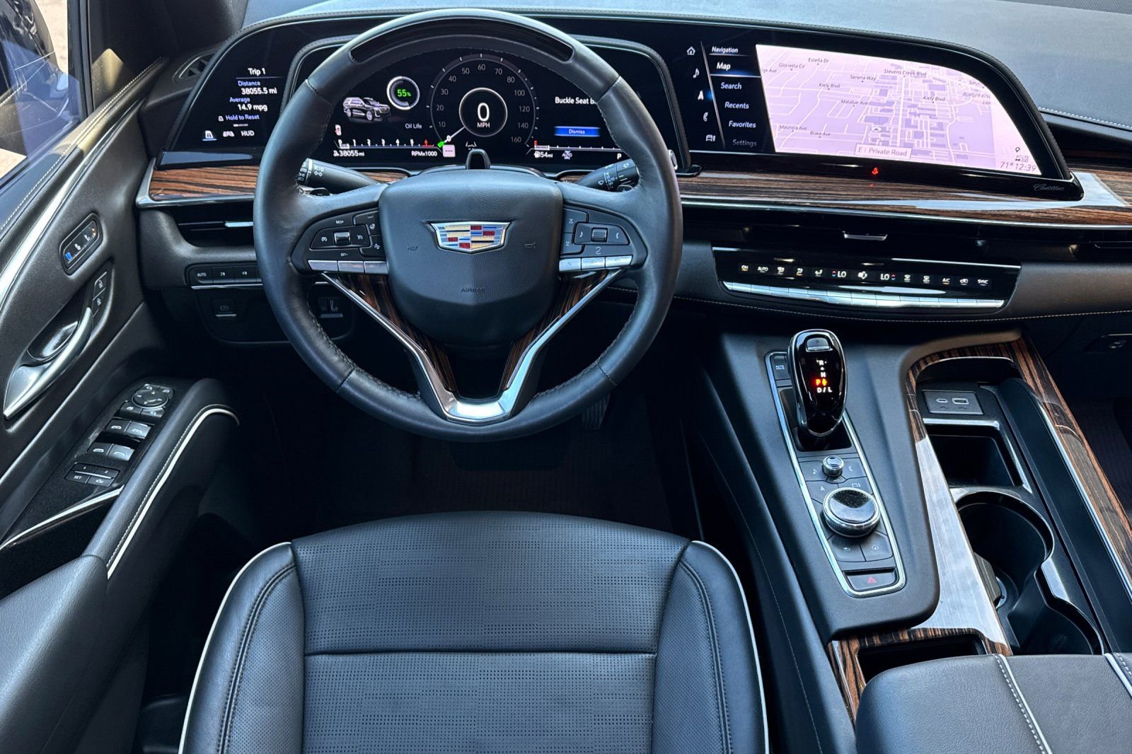 Used 2023 Cadillac Escalade Premium Luxury image 15