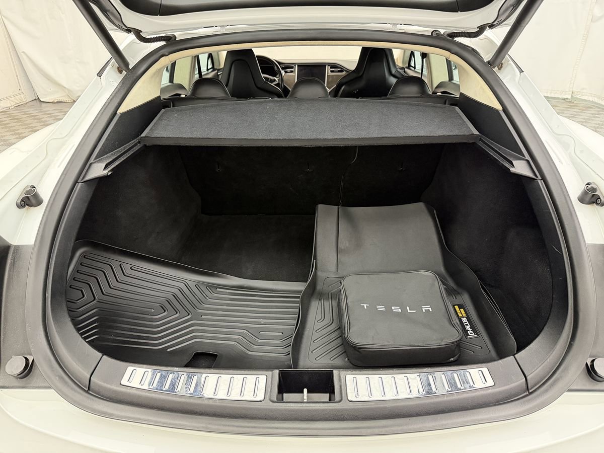 Used 2013 Tesla Model S Performance image 27