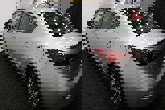 Used 2018 MAZDA MAZDA3 Touring image 8