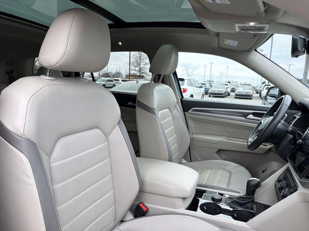Used 2021 Volkswagen Atlas SEL Premium image 18