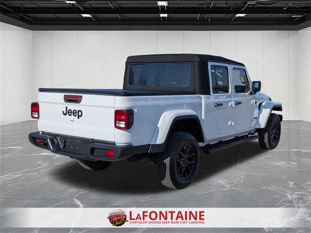 Certified 2022 Jeep Gladiator Sport image 5