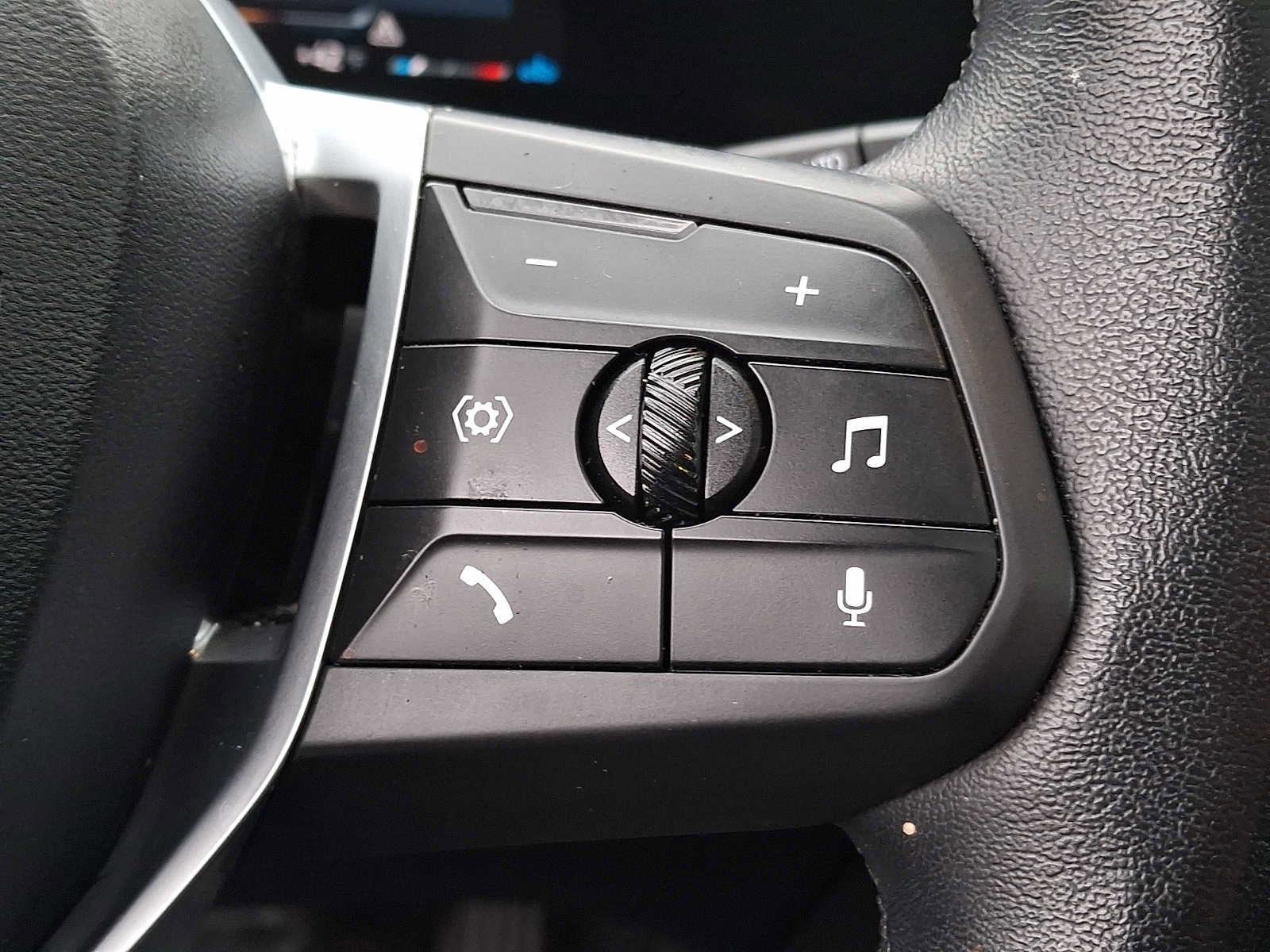 Used 2025 BMW X1 xDrive28i w/ Convenience Package image 19