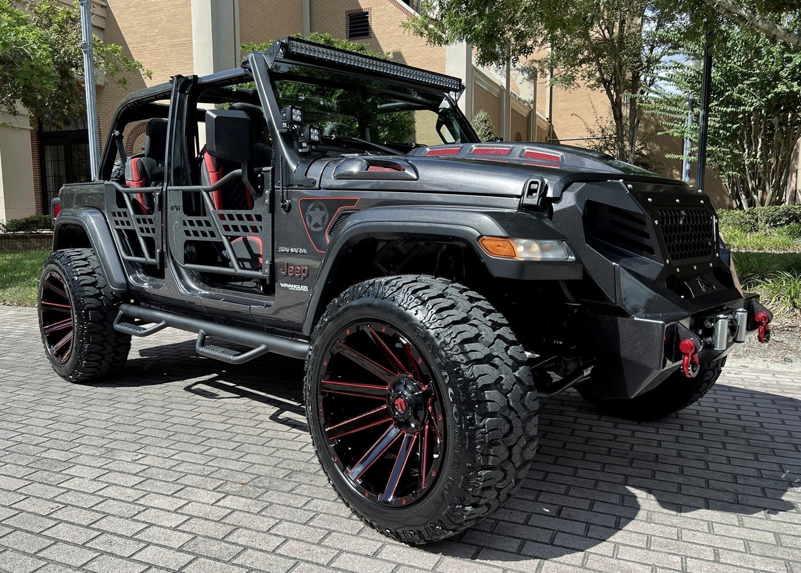 Used 2021 Jeep Wrangler Unlimited Sahara w/ Uconnect 4C Nav & Sound Group AWD/4WD image 5