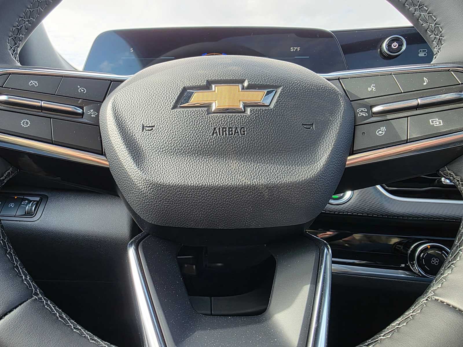 New 2026 Chevrolet Equinox LT w/ Safety and Technology Package AWD/4WD image 24
