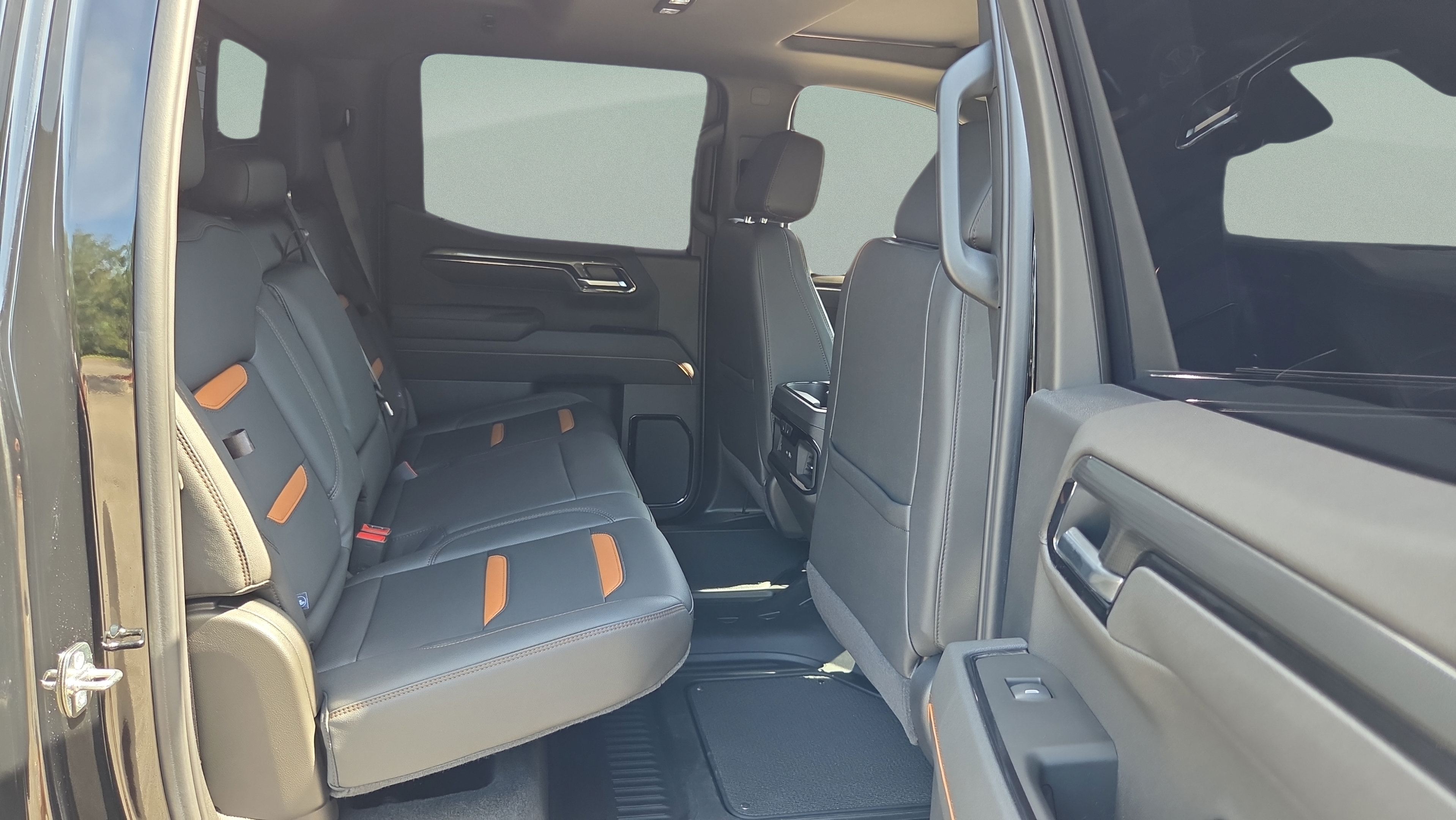 Certified 2026 GMC Sierra 1500 AT4 w/ AT4 Premium Package AWD/4WD image 19