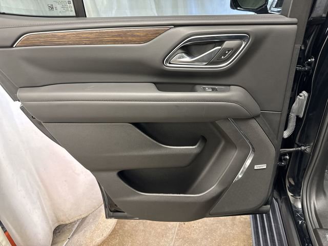 Used 2024 Chevrolet Tahoe High Country AWD/4WD image 29