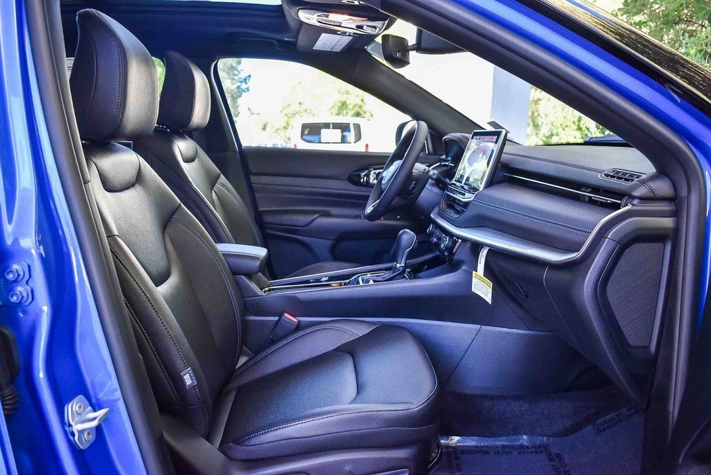 New 2026 Jeep Compass Limited image 17