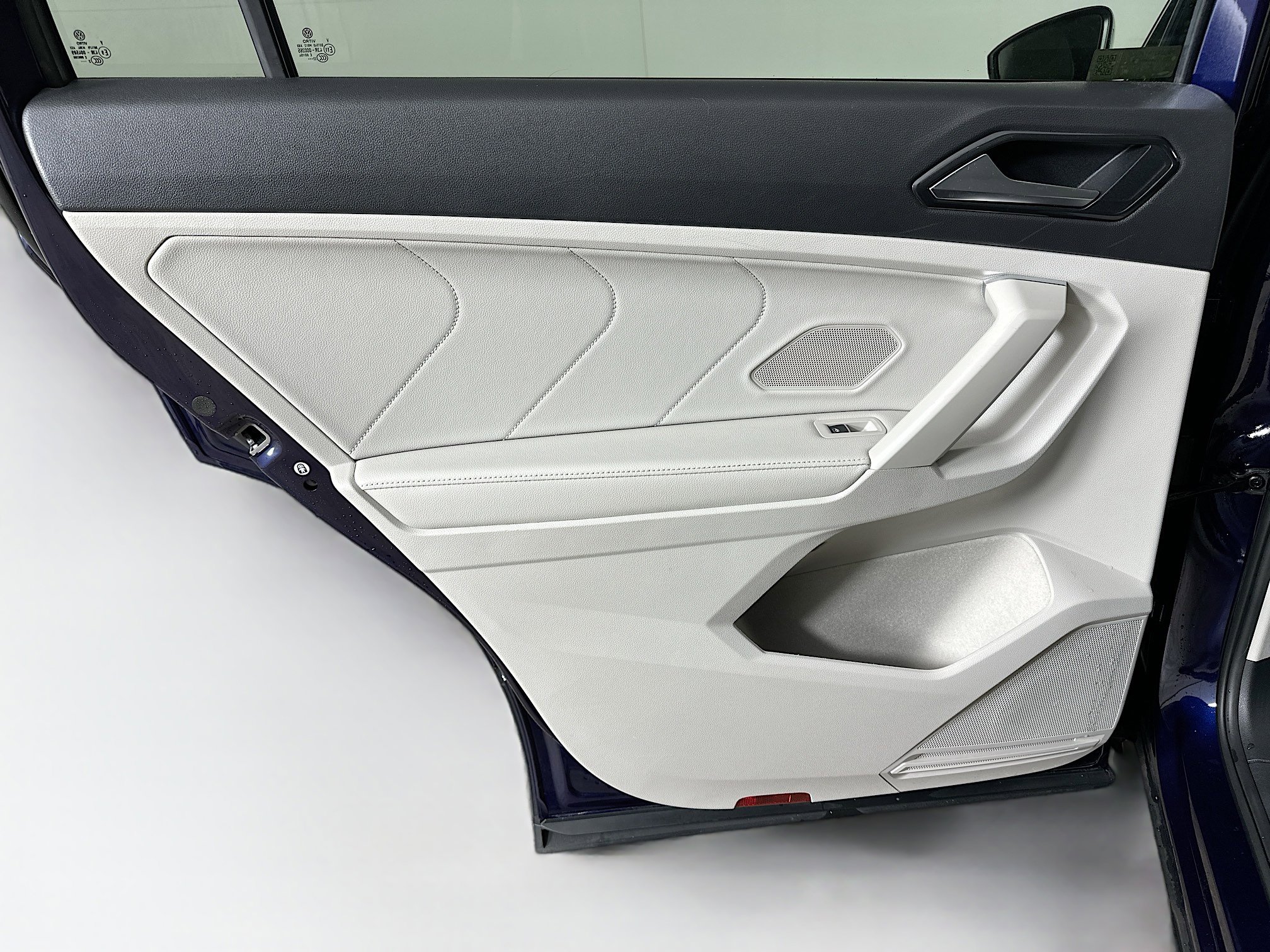 Used 2023 Volkswagen Tiguan SE image 26