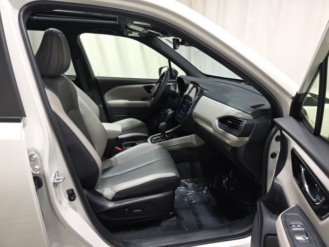 Used 2025 Subaru Forester Limited image 35
