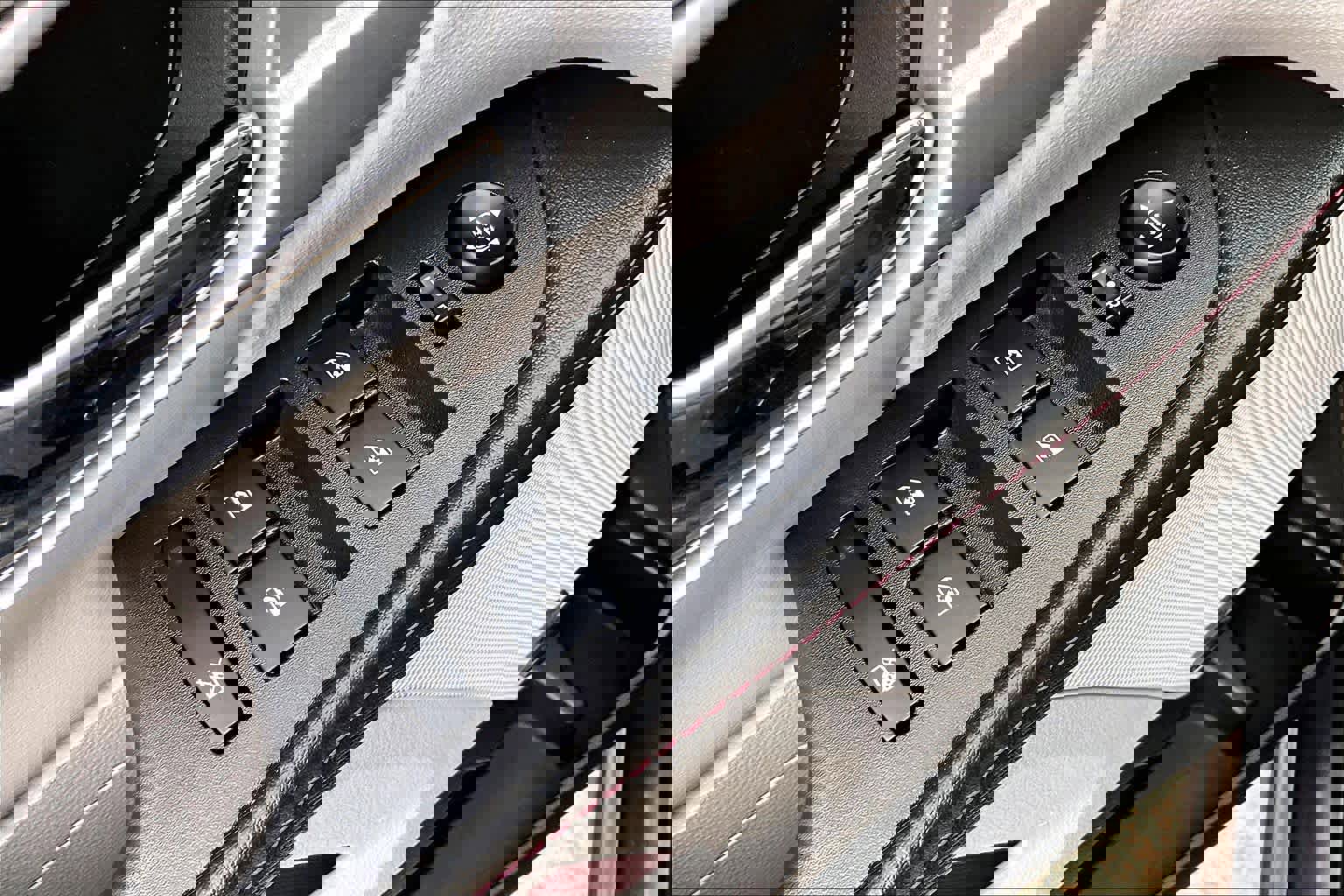 Used 2015 GMC Terrain SLT image 35