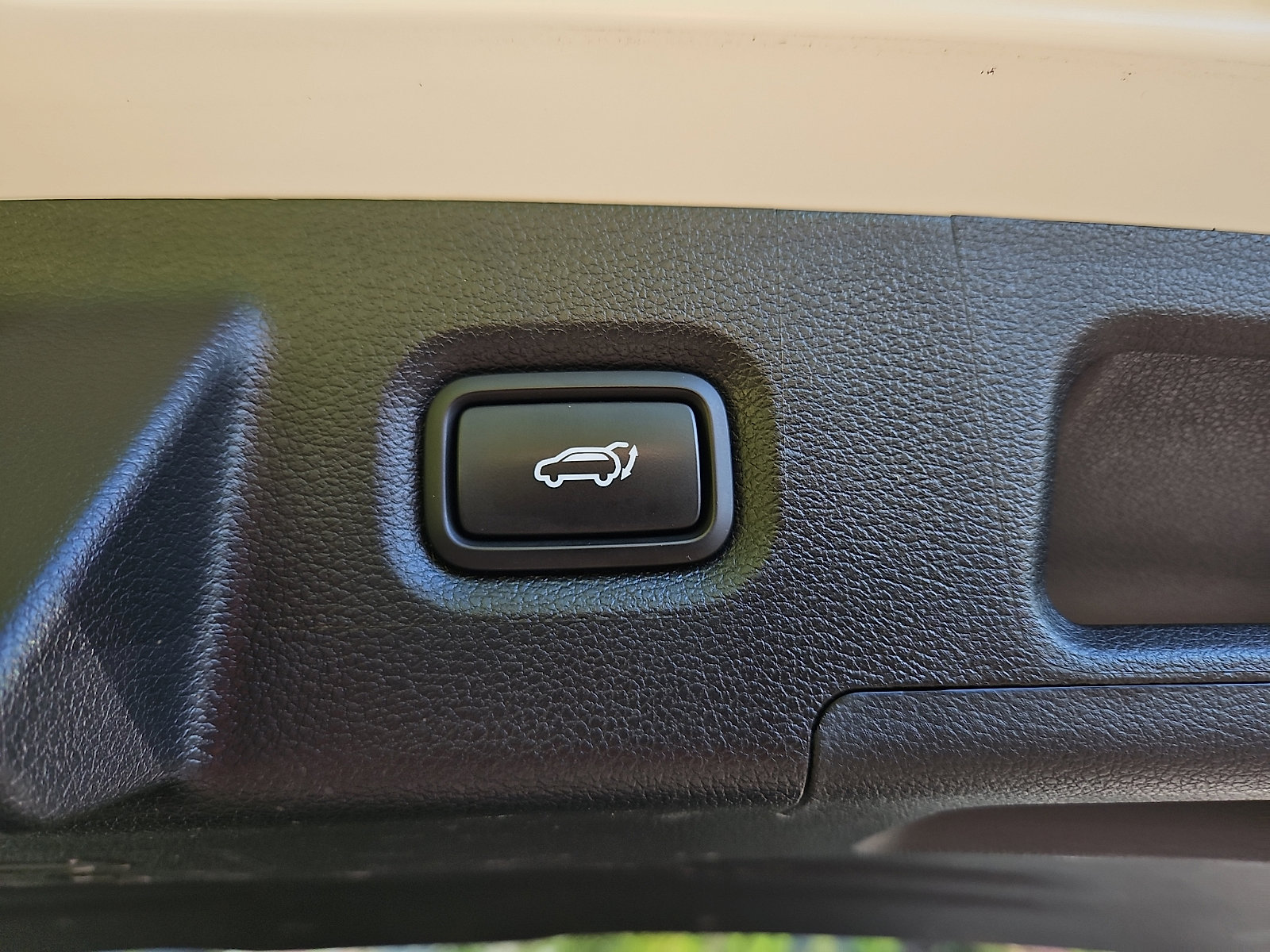 Used 2022 Hyundai Santa Fe XRT image 30