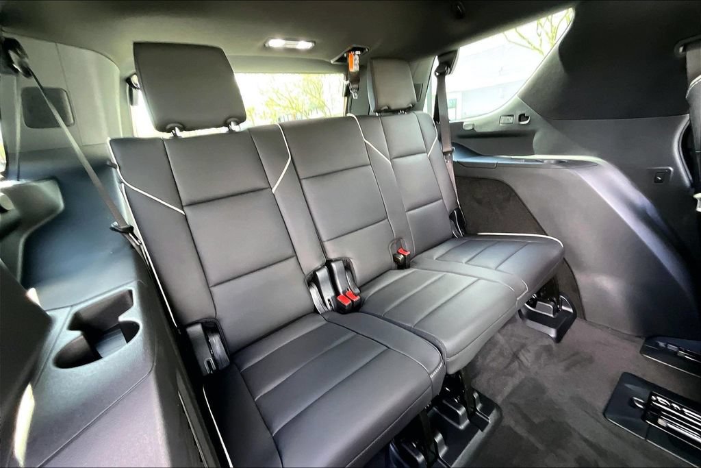 New 2026 Cadillac Escalade Luxury w/ LPO, Floor Liner Package AWD/4WD image 28