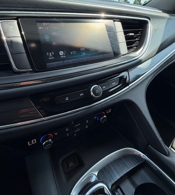 Used 2019 Buick Enclave Essence FWD image 12