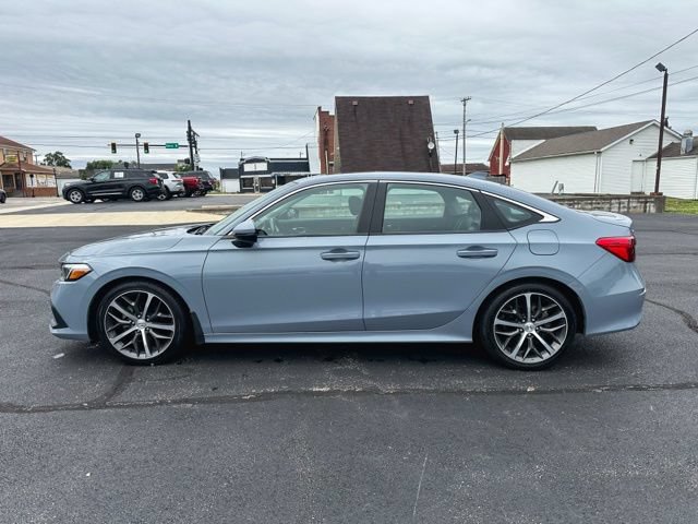 Used 2022 Honda Civic Touring image 3
