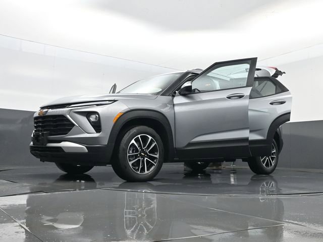 Used 2025 Chevrolet TrailBlazer LT image 32