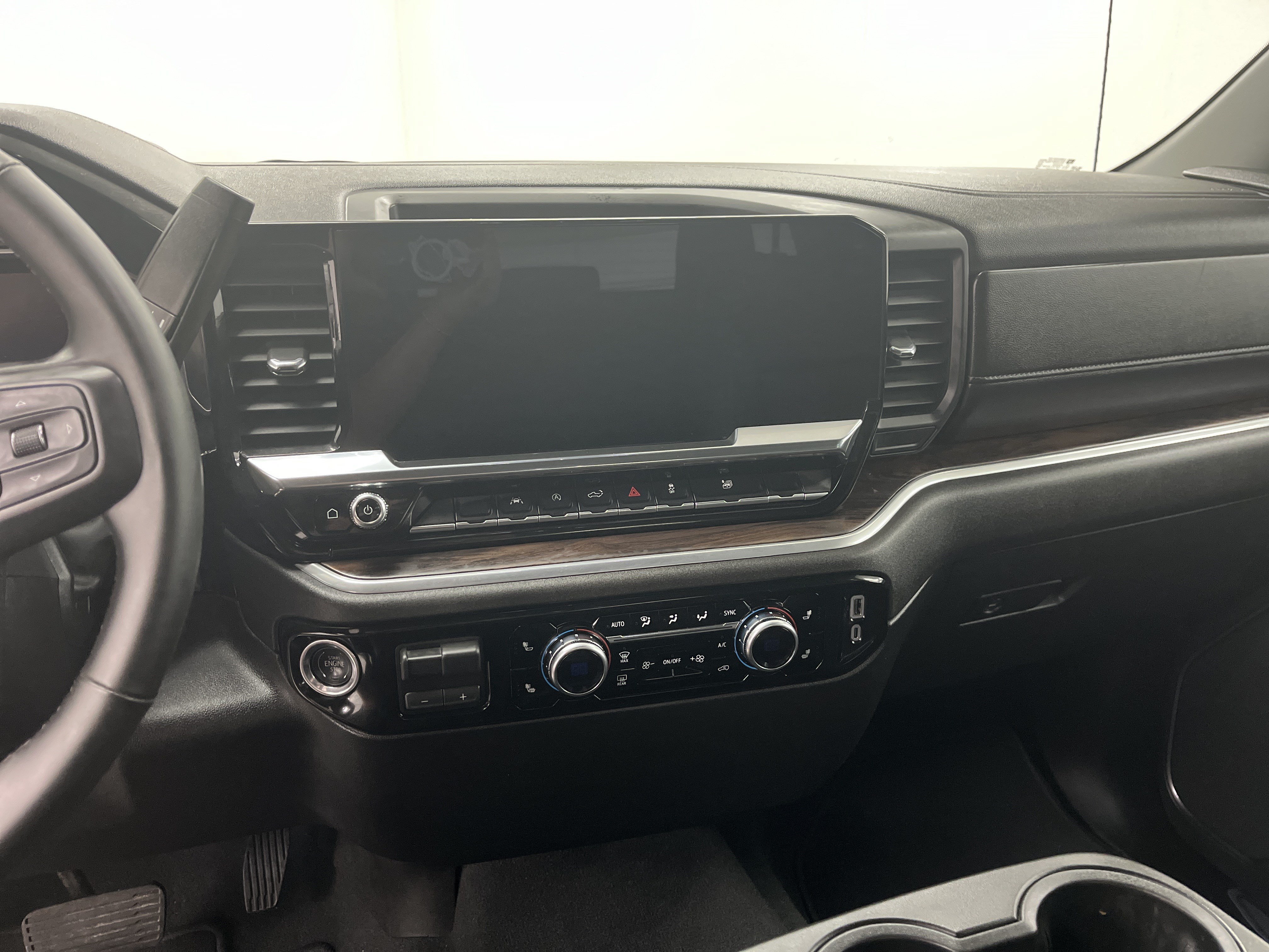 Used 2026 GMC Sierra 1500 SLT AWD/4WD image 10