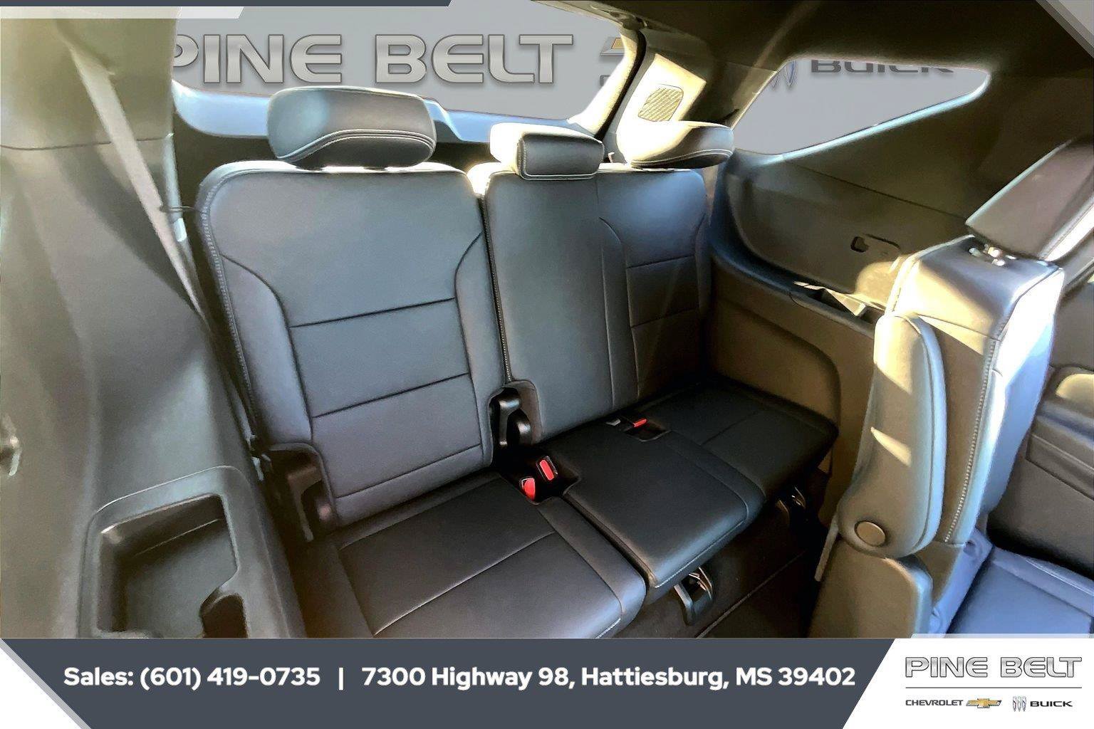 New 2027 Chevrolet Traverse LT FWD image 21