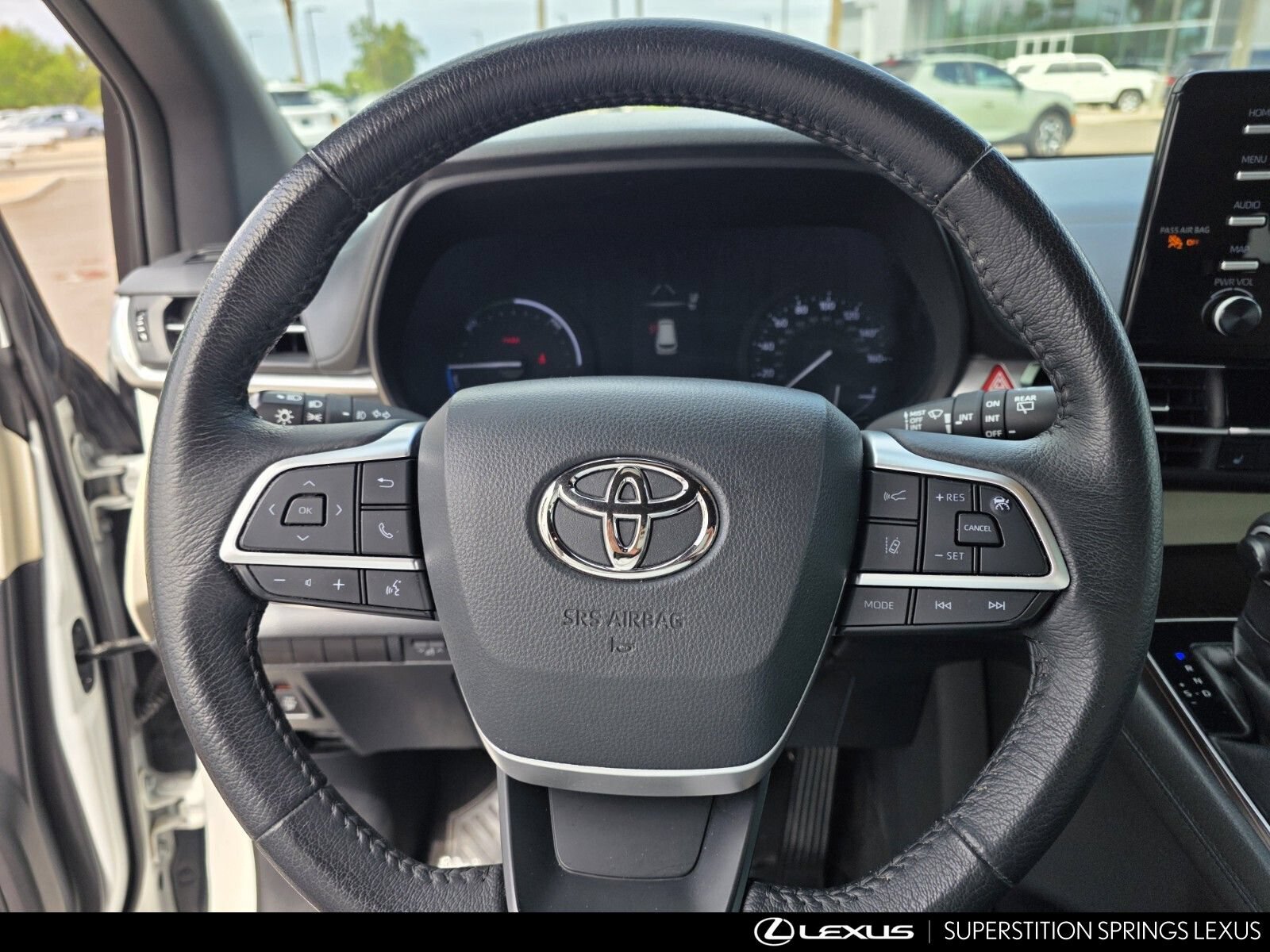 Used 2022 Toyota Sienna XLE FWD image 22