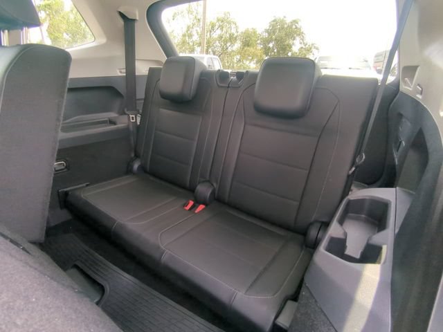 Used 2018 Volkswagen Tiguan SE FWD image 15