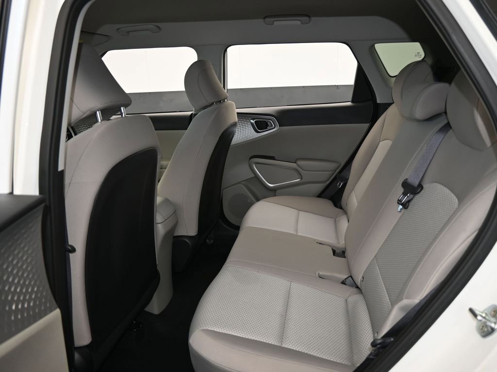 Used 2021 Kia Soul LX image 30