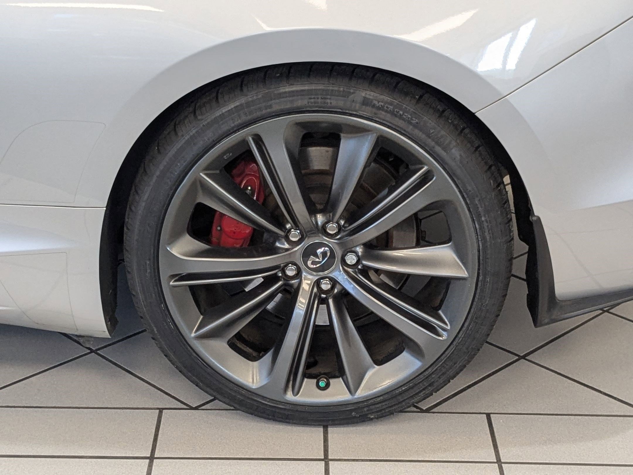 Used 2018 INFINITI Q60 Red Sport 400 w/ Pro Active Package RWD image 7