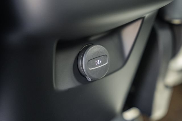 New 2027 Volvo XC60 B5 Plus AWD/4WD image 35